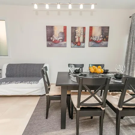 Airzen Holiday home *