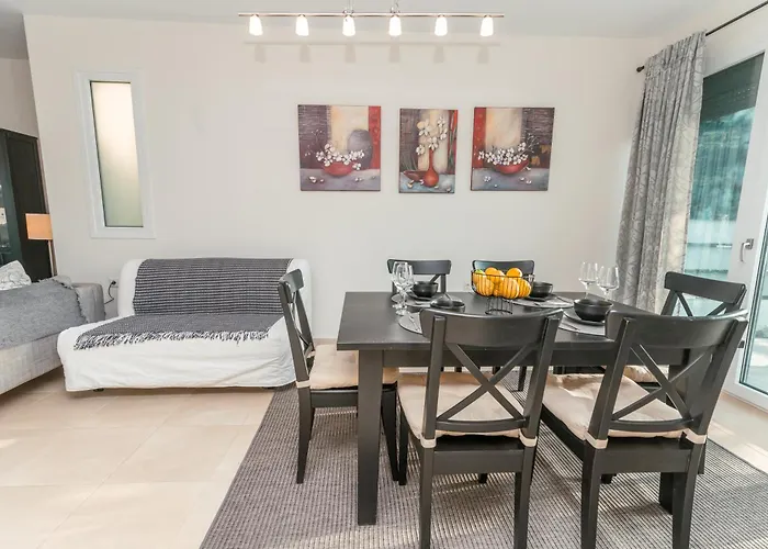 Airzen Tatil Evi *